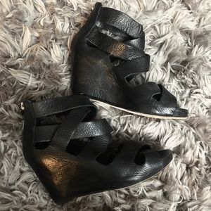 DOLCE VITA Black Leather Wedges